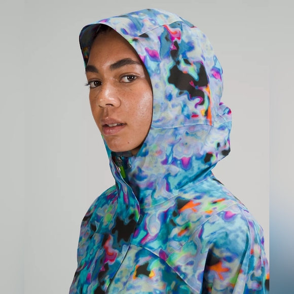 Lululemon Seawheeze Rain Chaser Jacket, size 4 - Picture 10 of 14
